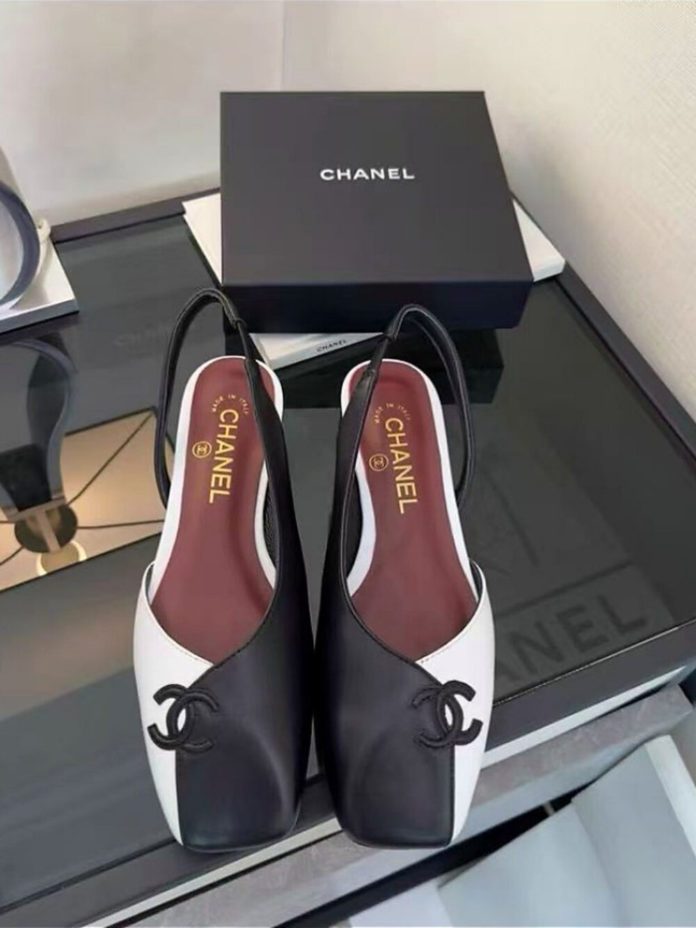 Vintage CHANEL Black & Ivory Color Block Lambskin Stitched CC Slingback Sandals